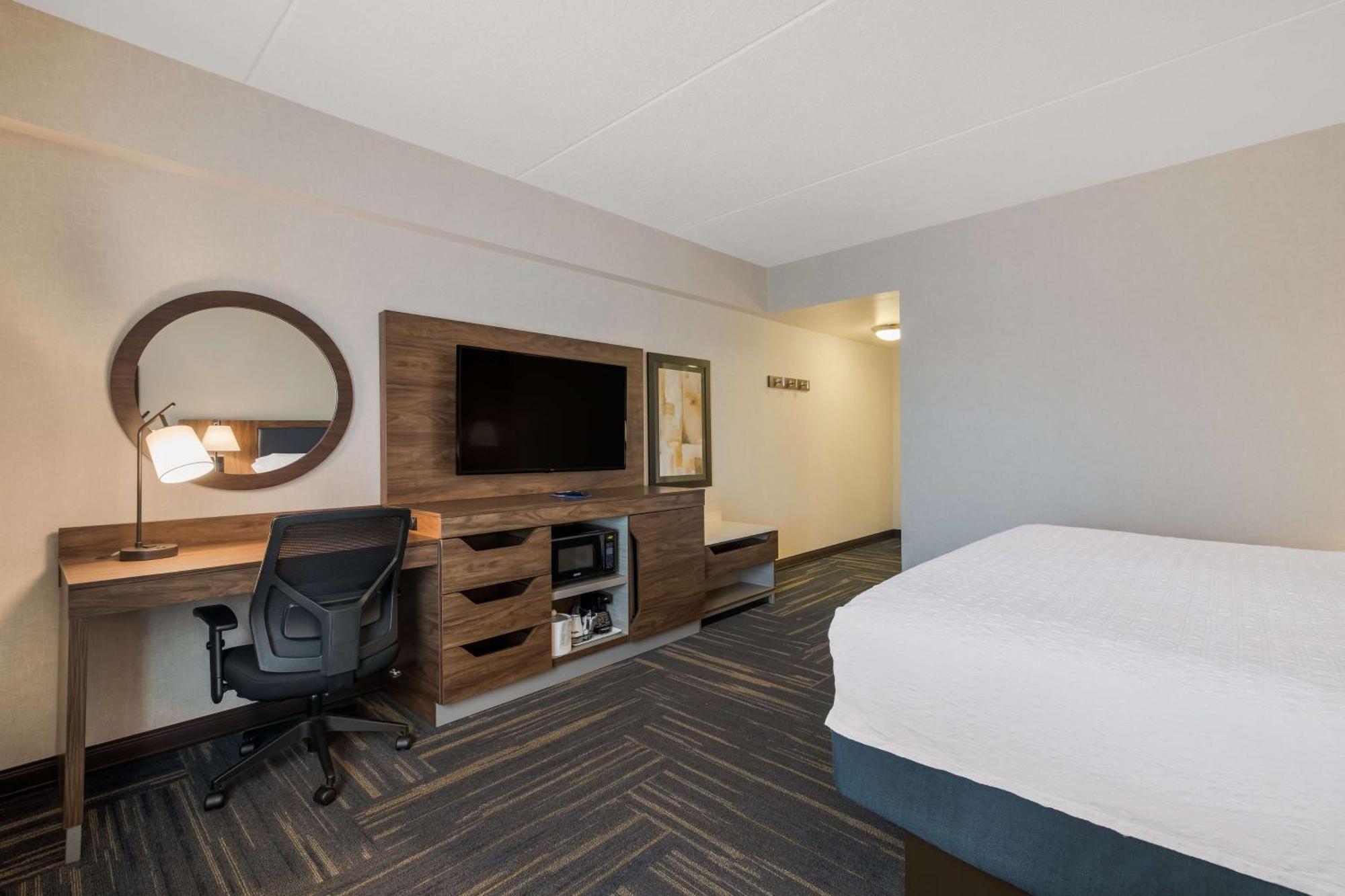 Hampton Inn & Suites Plattsburgh Zewnętrze zdjęcie