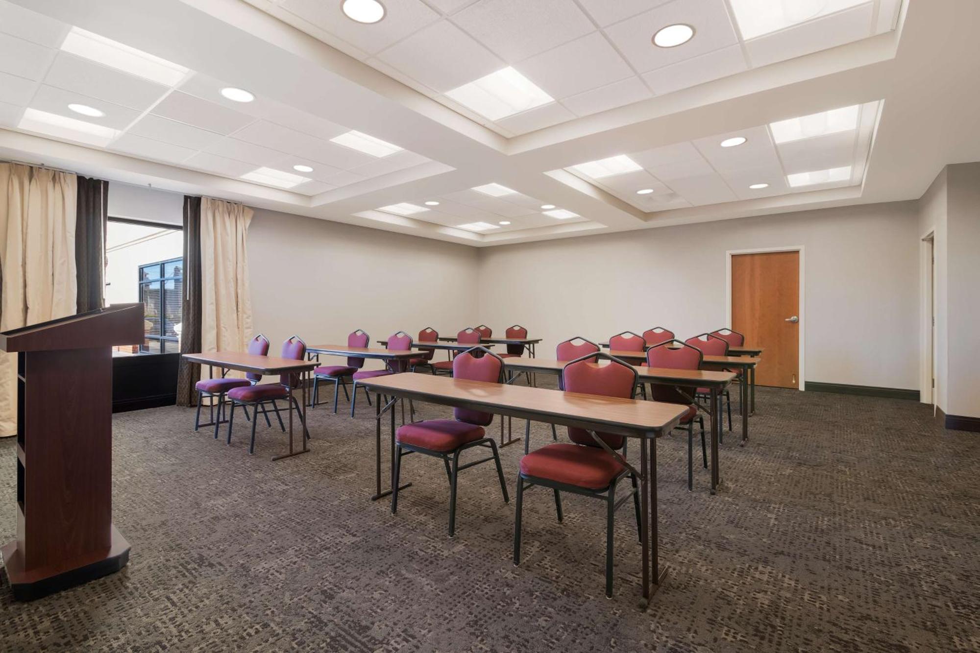 Hampton Inn & Suites Plattsburgh Zewnętrze zdjęcie