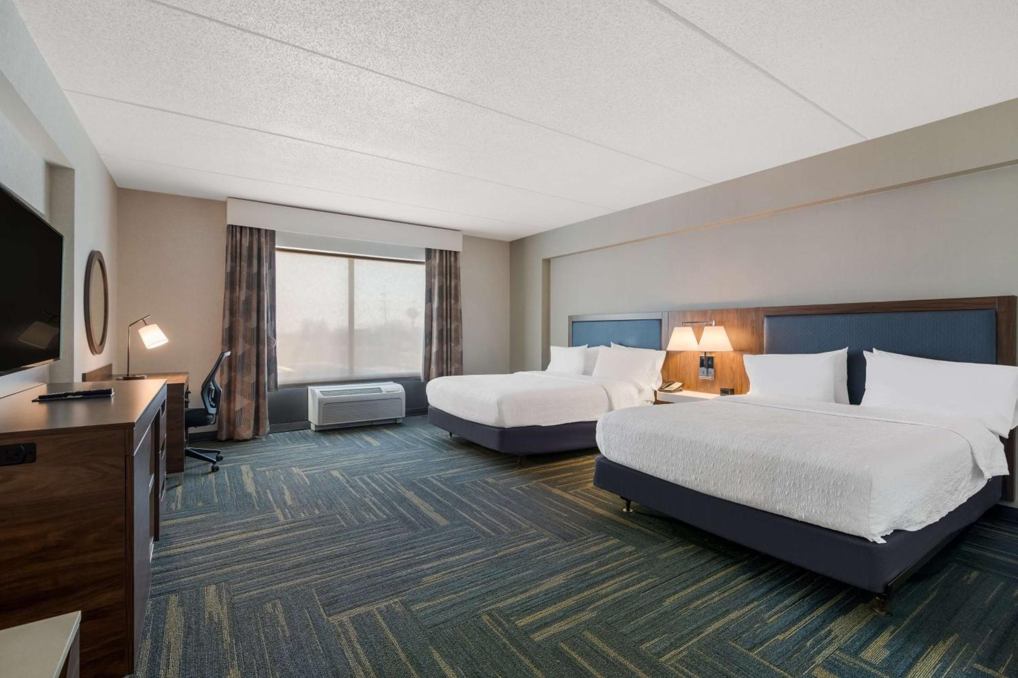 Hampton Inn & Suites Plattsburgh Zewnętrze zdjęcie