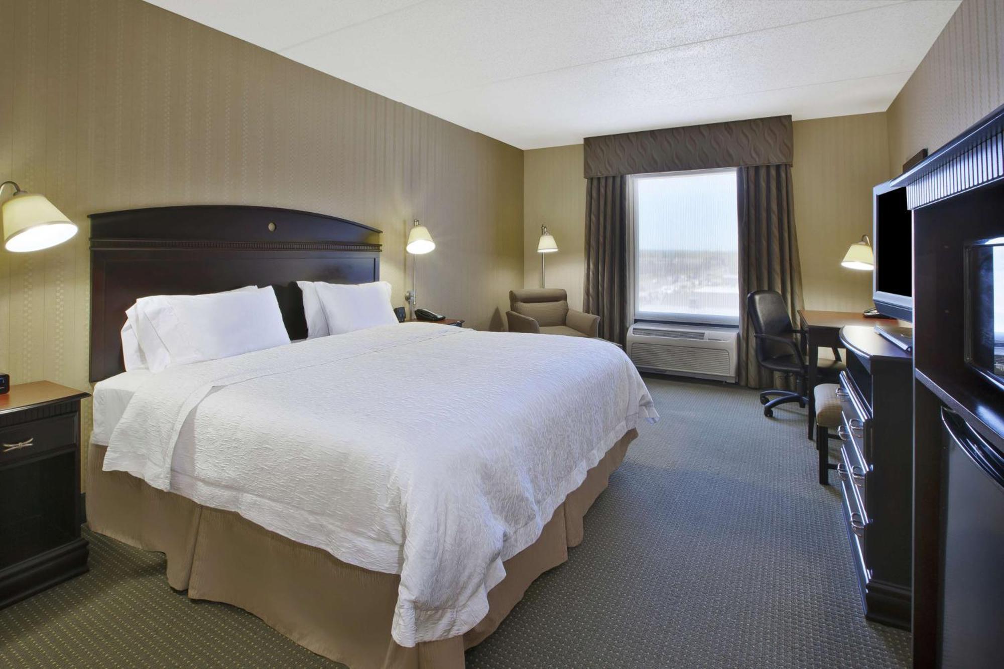 Hampton Inn & Suites Plattsburgh Zewnętrze zdjęcie