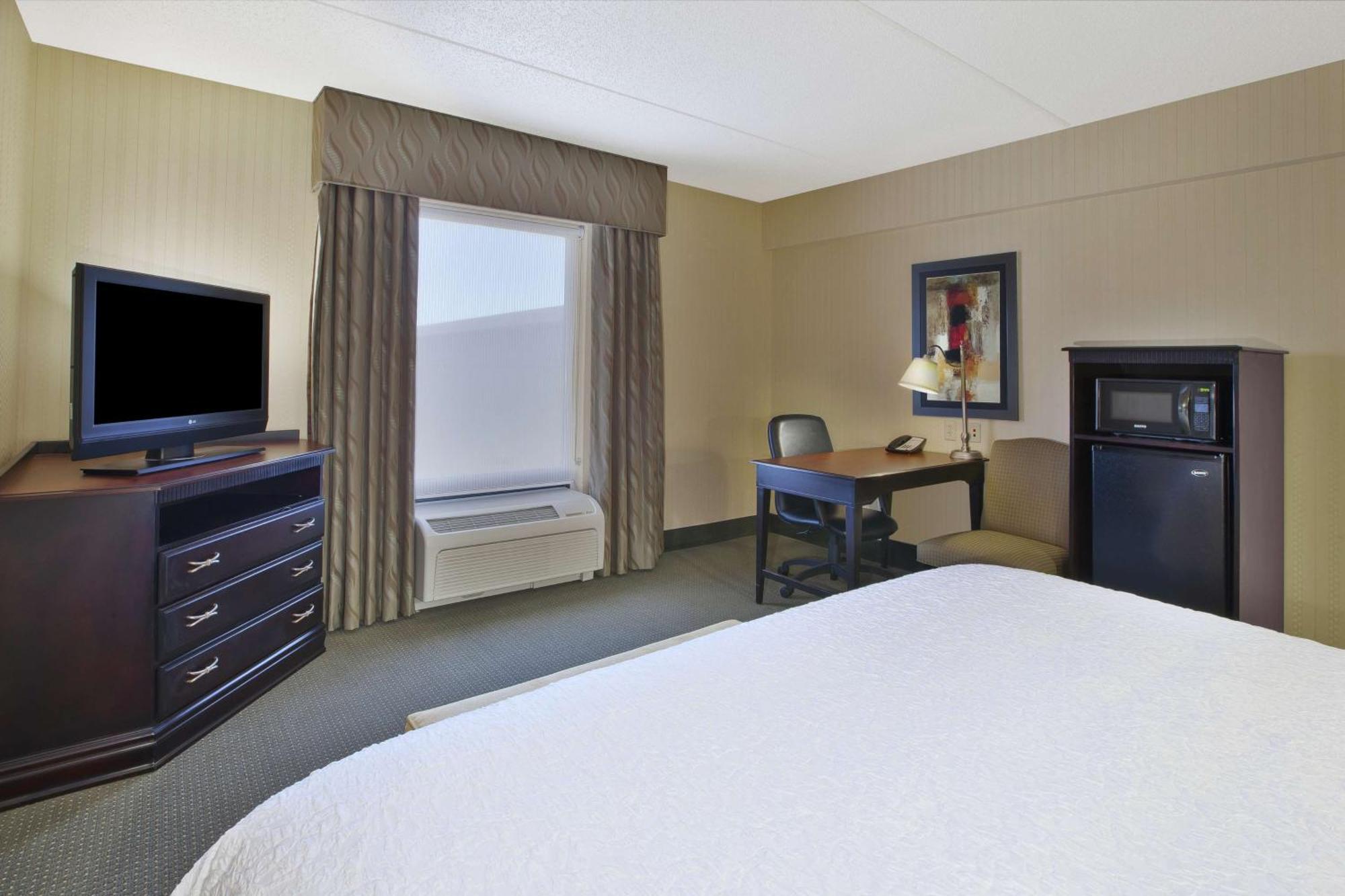 Hampton Inn & Suites Plattsburgh Zewnętrze zdjęcie