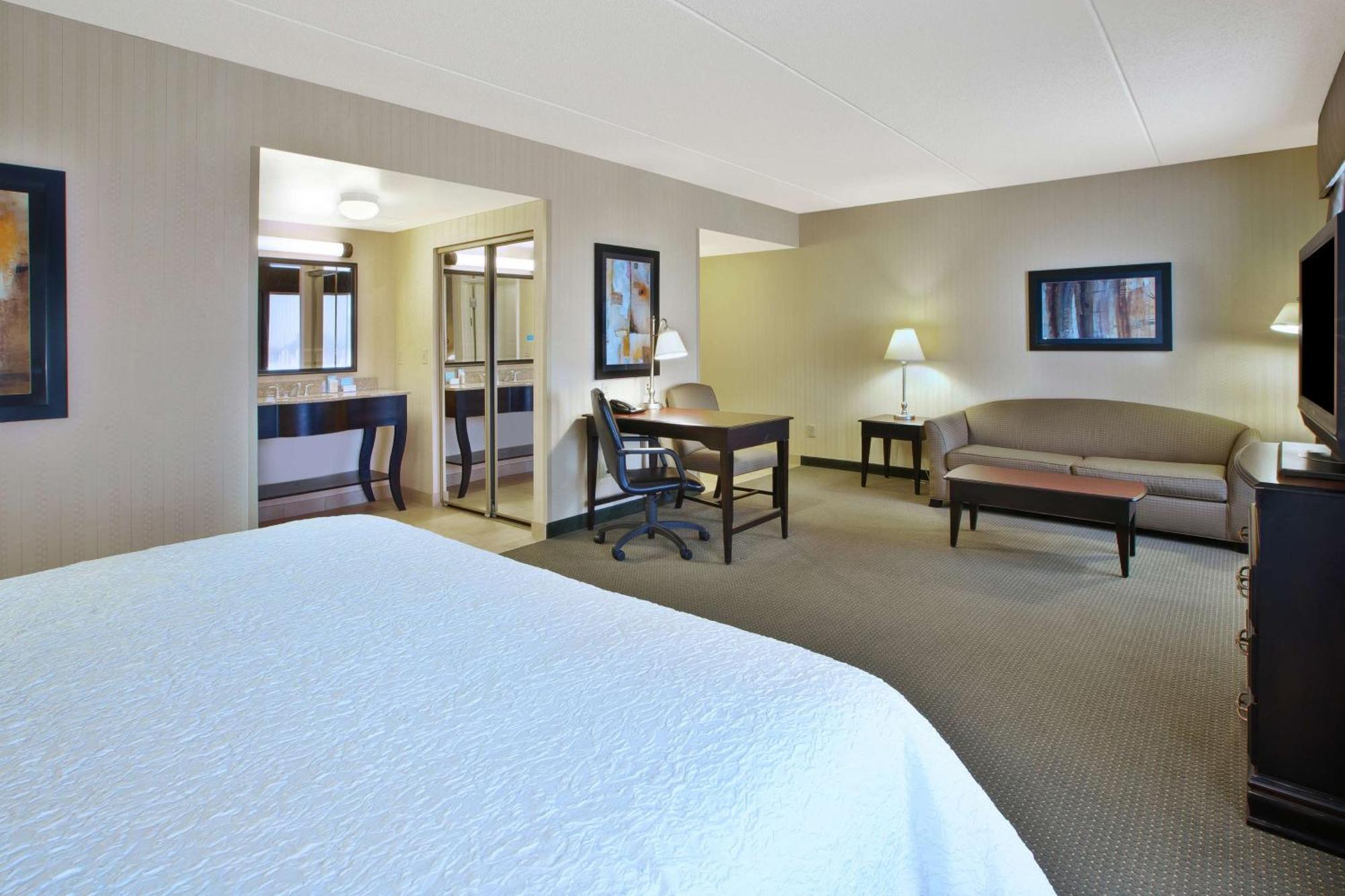 Hampton Inn & Suites Plattsburgh Zewnętrze zdjęcie
