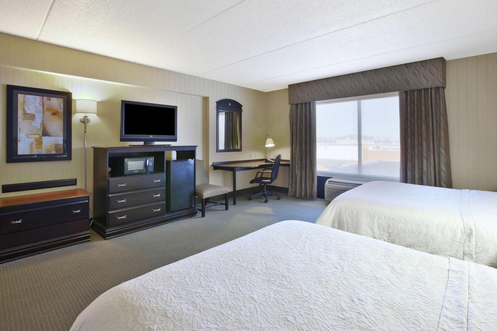 Hampton Inn & Suites Plattsburgh Zewnętrze zdjęcie